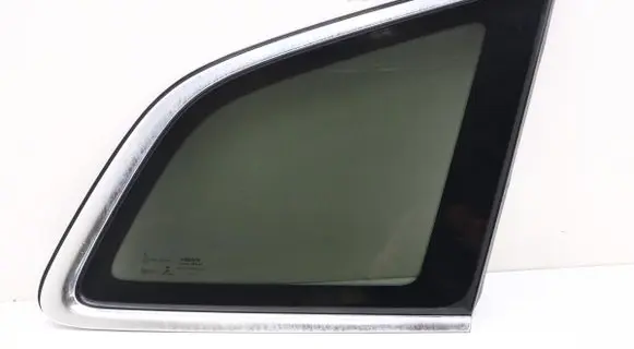 Volvo XC60 Rear side window 32244903
