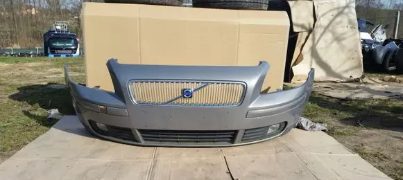 Volvo V50 Front bumper 31347085