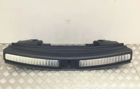 Porsche Macan (95B) Trunk/boot sill cover protection 95B864483J
