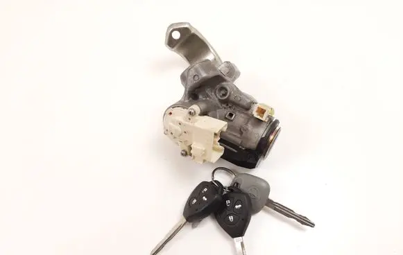 Toyota Avensis T270 Ignition lock 450200204 N0502638 N0502639