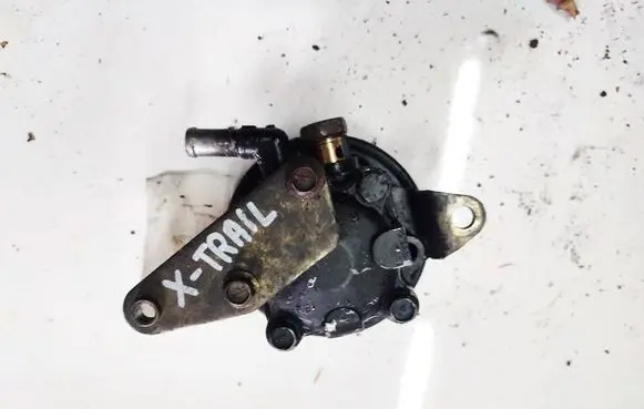 Nissan X-Trail T30 Power steering pump 8H305 8H305A