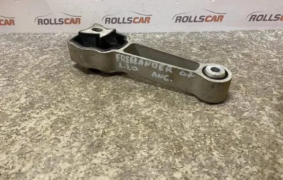 Land Rover Freelander 2 - LR2 Engine mount bracket 30680474 9P082GC
