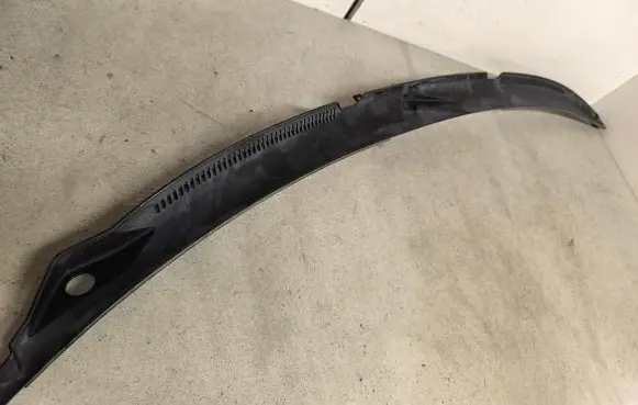 Audi A8 S8 D3 4E Wiper trim 4E1819403F