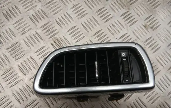 Porsche Cayenne (92A) Rear air vent grill 7P5819703A