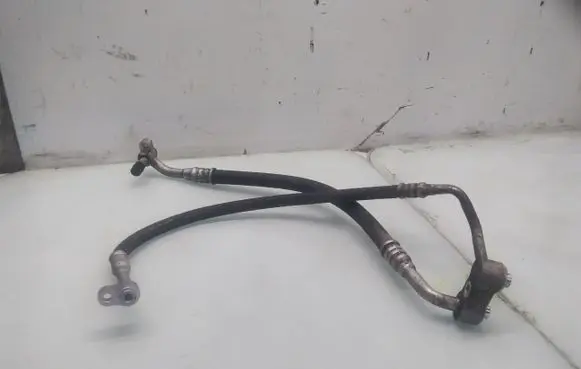 Opel Frontera B Air conditioning (A/C) pipe/hose 91158119