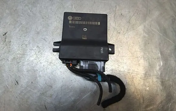 Audi Q7 4L Gateway control module 4L0910468