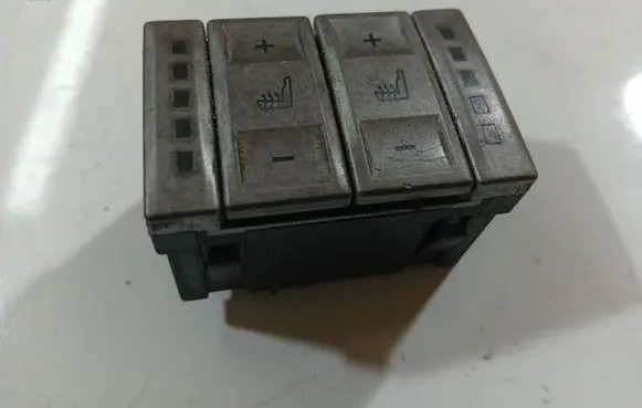 Ford Mondeo MK IV Seat heating switch 6M2T19K314AD