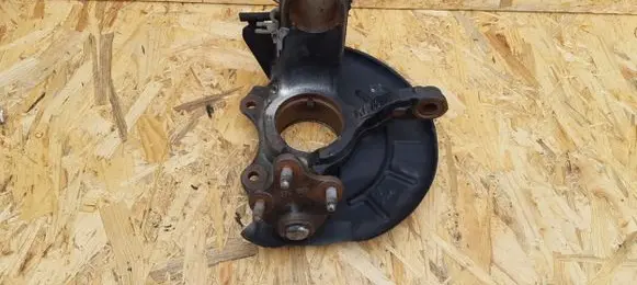 Skoda Fabia Mk2 (5J) Front wheel hub spindle knuckle
