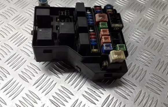 Volvo S40, V40 Fuse box cover 30859714