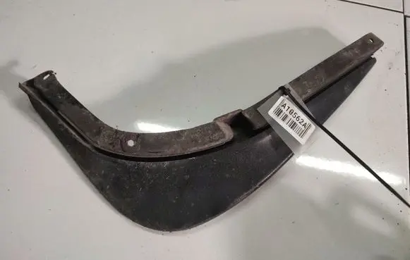 Skoda Octavia Mk2 (1Z) Front mudguard 
