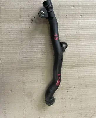 Toyota Avensis T270 Engine coolant pipe/hose 16278-0R010