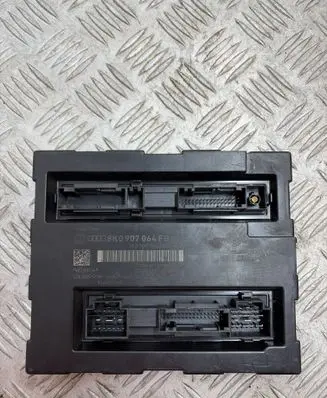 Audi A4 S4 B8 8K Comfort/convenience module 8K0907064FB