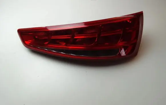 Audi Q3 8U Tailgate rear/tail lights