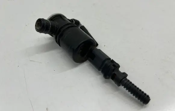 Opel Vivaro Windscreen/windshield washer pump 9811794980