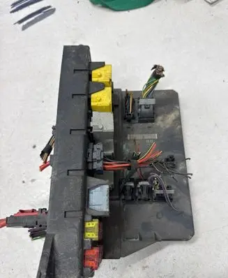 Mercedes-Benz Sprinter W906 Fuse module A9069003502 A9069014500 A9069024301