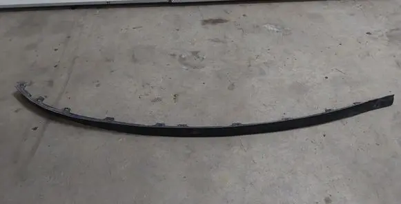 Toyota Yaris Front bumper lip 
