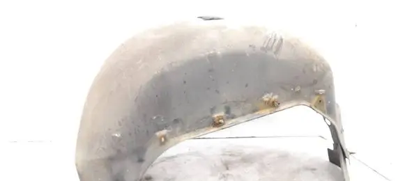 Rear arch fender liner splash guards