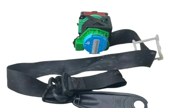 Mercedes-Benz CLC CL203 Front seatbelt 306364710 3063561