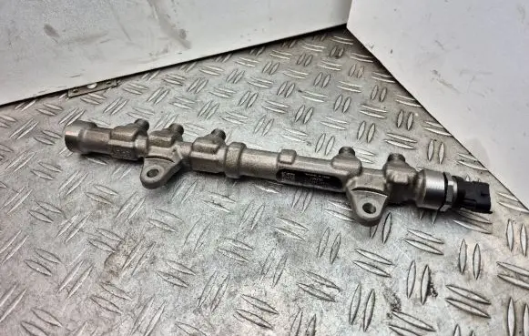 Fiat Fiorino Fuel main line pipe 0445214217 55234437 0281006164
