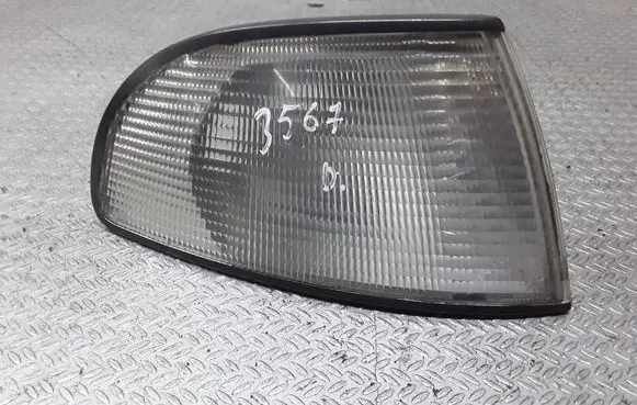 Audi A4 S4 B5 8D Front indicator light