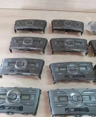 Toyota Auris 150 Other switches/knobs/shifts 55900-02230