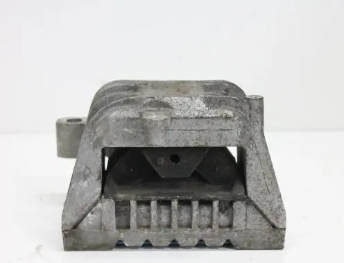 Volkswagen Golf V Engine mount bracket 1K0199262