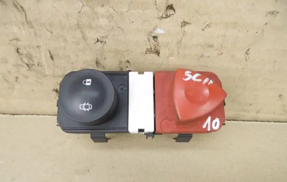 Renault Scenic II - Grand scenic II Hazard light switch 8200407415