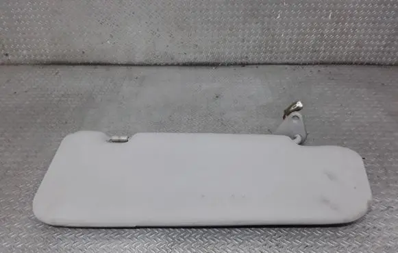 Mitsubishi Grandis Sun visor