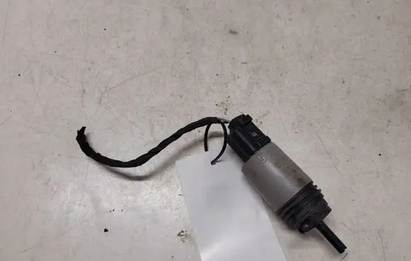 Audi A4 S4 B7 8E 8H Windscreen/windshield washer pump 67126934159 23557610