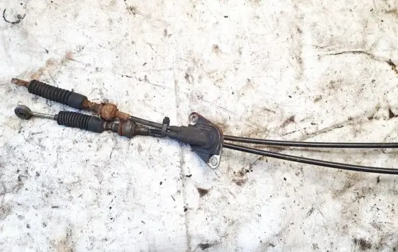 Gear shift cable linkage