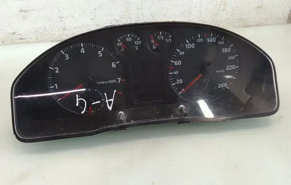 Speedometer (instrument cluster)