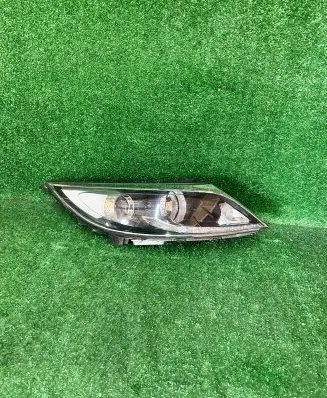 KIA Sportage Headlight/headlamp 921023U290