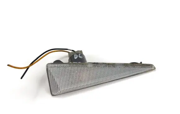 Renault Megane II Front fender indicator light 8200027150G