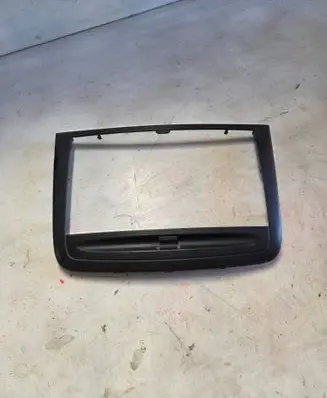 Mercedes-Benz Vito Viano W639 Radio/GPS head unit trim A6396800407