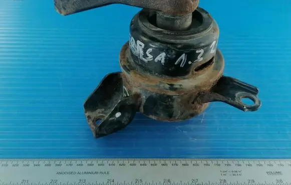 Hyundai i20 (PB PBT) Engine mount bracket 218121J000