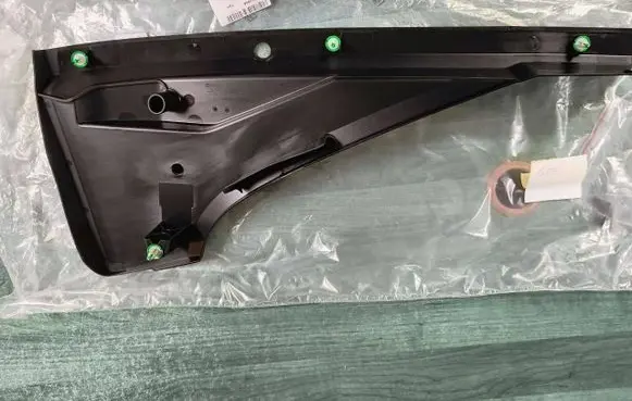 Audi Q8 Headlight/headlamp mounting bracket 4M8805285A LS243754 20240726
