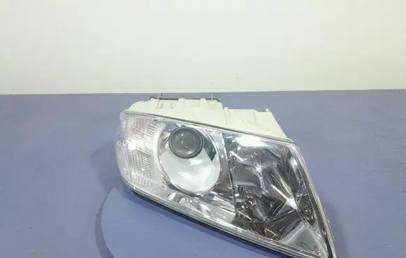Skoda Octavia Mk2 (1Z) Headlight/headlamp 