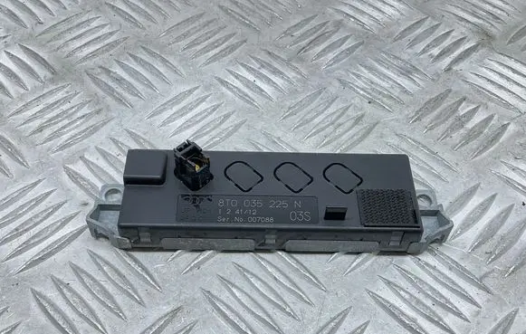 Audi A5 8T 8F Aerial antenna amplifier 8T0035225N