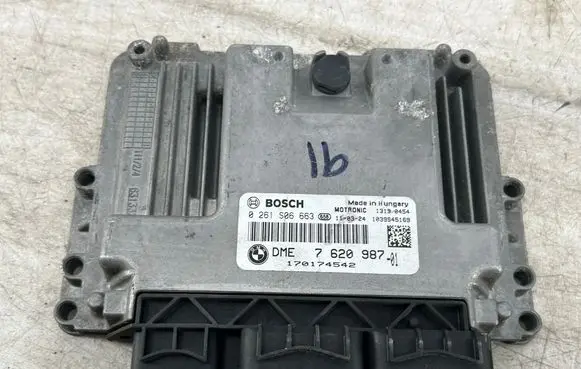 Mini One - Cooper Coupe R56 Engine control unit/module 0261S06663 170174542 7620987