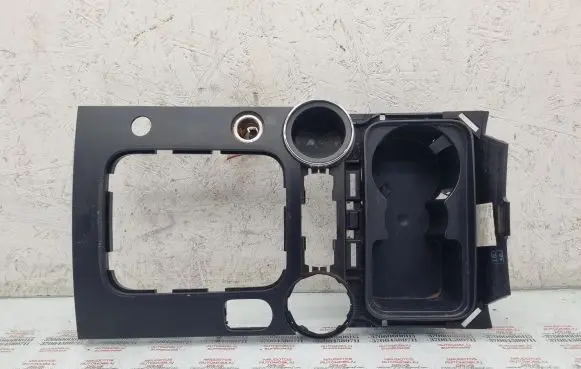 Volkswagen Touareg I Cup holder 7L6858601A