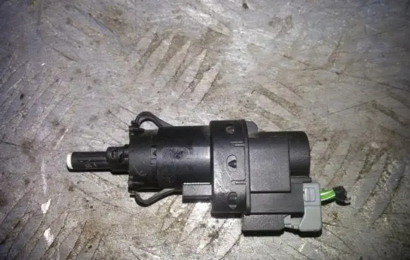 Ford Focus C-MAX Brake pedal sensor switch 3M5T13480AB 3M5T-13480-AB
