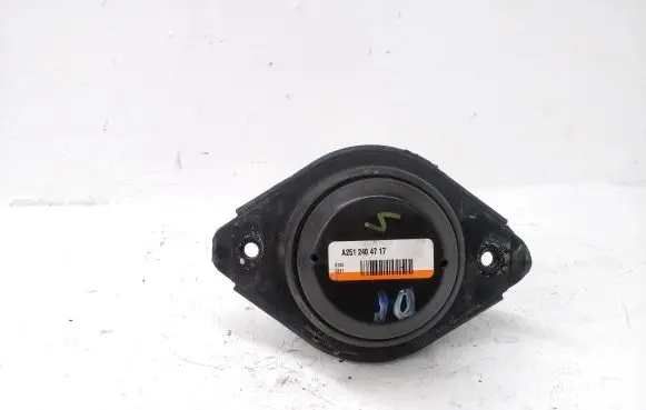 Mercedes-Benz ML W164 Engine mount bracket A2512404717