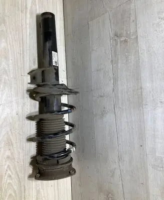 Audi Q3 F3 Front shock absorber/damper 5QF413031CJ