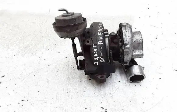 Toyota Avensis T250 Turbo 172010R020 050312003175
