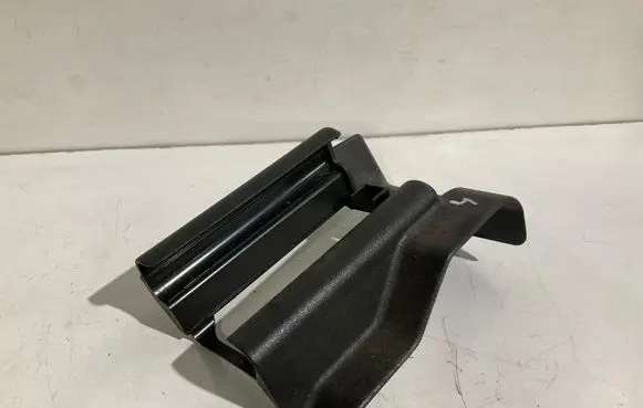Mercedes-Benz E W211 Sliding door rail trim 2119192620