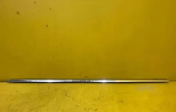 Opel Zafira C Front door trim bar RZ1R12P5