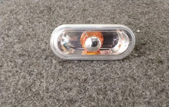 Volkswagen Caddy Front fender indicator light 2K0949117A 0215655