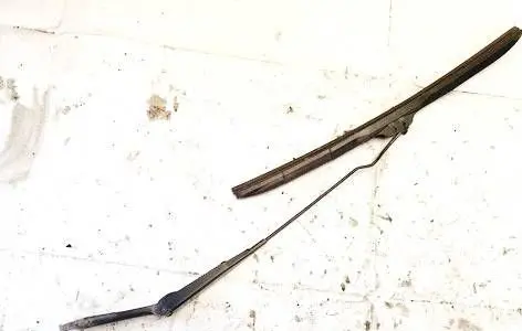 Opel Astra G Front wiper blade arm 90559600