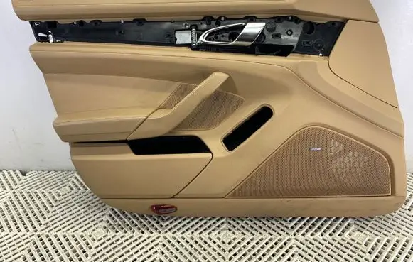 Porsche Panamera (970) Front door card panel trim