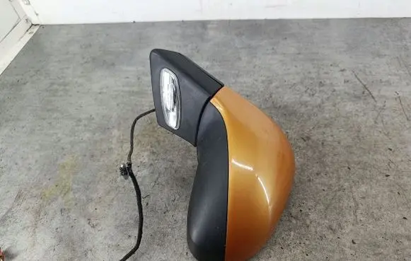 Peugeot 207 Front door electric wing mirror 